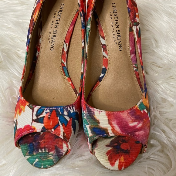Multi color size 6.5 heels lightly worn. - Picture 5 of 5